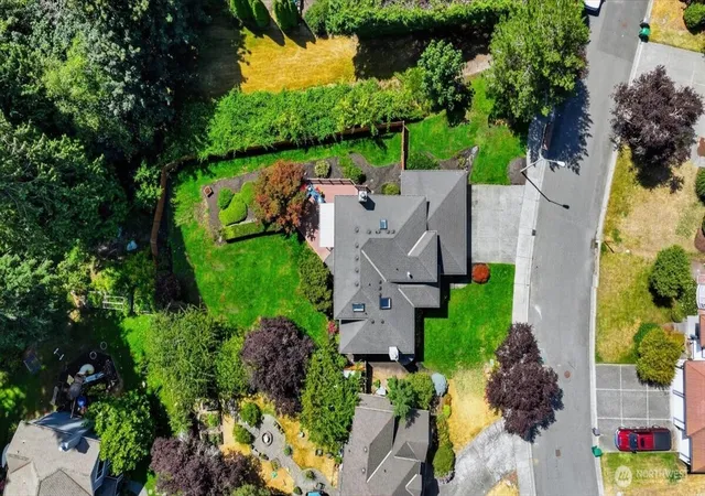 Photo 2 of Sale Pending at 12727 52nd Place W, Mukilteo, WA 98275 | MLS# NWM2566852 | Listing updated on 2026-10-01