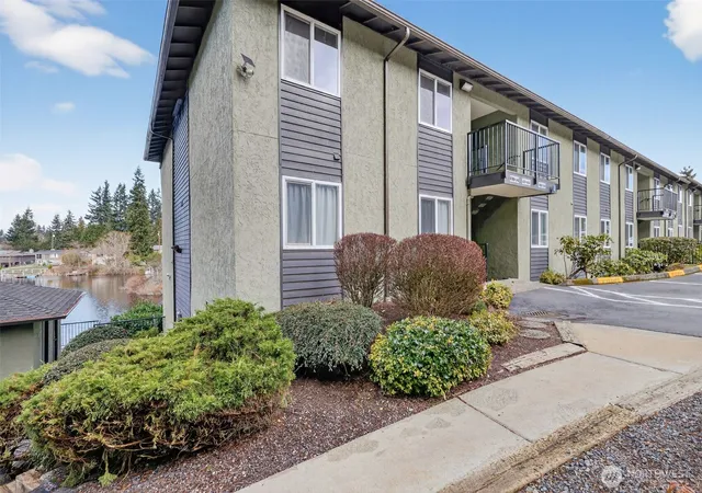 Photo 1 of Condo for sale at 615 75th Street Se #C53, Everett, WA 98203 | MLS# NWM2566855 | Listing updated on 2026-09-23