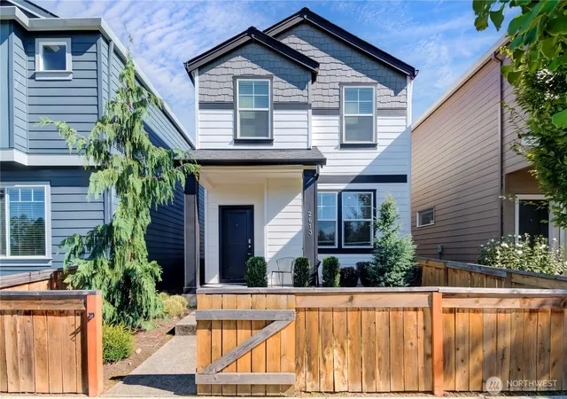 Photo 2 of Single family home for sale at 2613 Ne 115th Place, Vancouver, WA 98684 | MLS# NWM2566876 | Listing updated on 2026-10-02