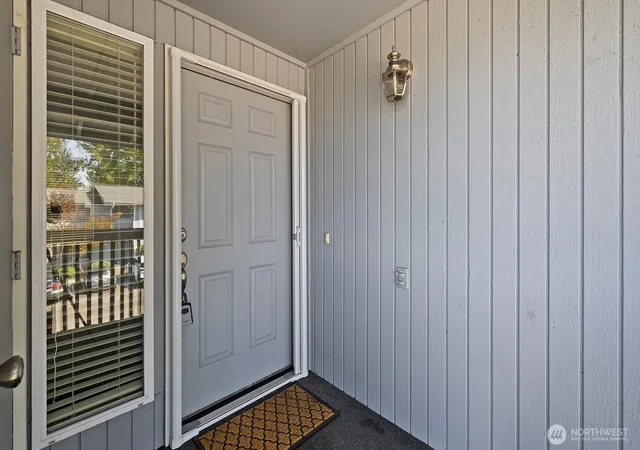 Photo 3 of Condo for sale at 9115 1st Pl Ne #3, Lake Stevens, WA 98258 | MLS# NWM2566886 | Listing updated on 2026-09-23