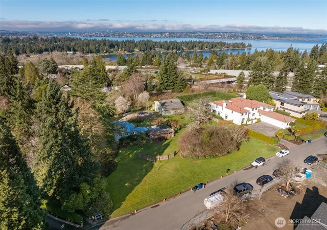 Photo 4 of Land for sale at 9404 NE 32nd Street, Clyde Hill, WA 98004 | MLS# NWM2566903 | Listing updated on 2026-09-23