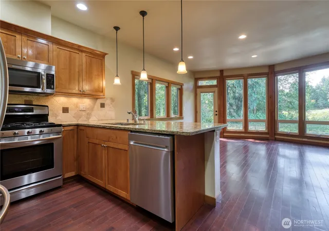 Photo 4 of Townhouse for sale at 1307 Pelican Pl #A, Point Roberts, WA 98281 | MLS# NWM2566975 | Listing updated on 2026-09-23