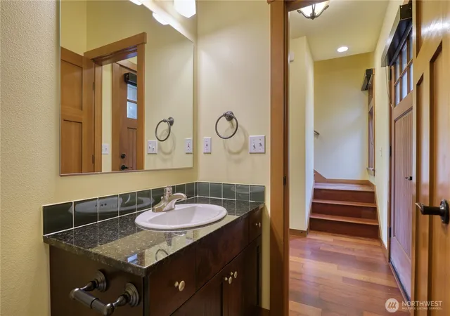 Photo 4 of Townhouse for sale at 1307 Pelican Pl #B, Point Roberts, WA 98281 | MLS# NWM2566976 | Listing updated on 2026-09-23