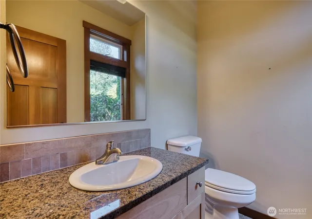 Photo 4 of Townhouse for sale at 1307 Pelican Pl #C, Point Roberts, WA 98281 | MLS# NWM2566977 | Listing updated on 2026-09-23