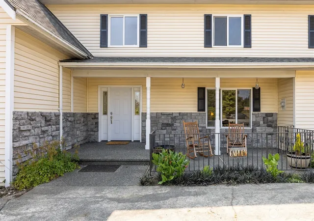 Photo 4 of Single family home for sale at 2543 Crescent St, Ferndale, WA 98248 | MLS# NWM2566994 | Listing updated on 2026-09-23