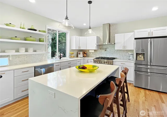 Photo 3 of Sale Pending at 8700 Rosario Pl NE, Bainbridge Island, WA 98110 | MLS# NWM2566998 | Listing updated on 2026-09-24