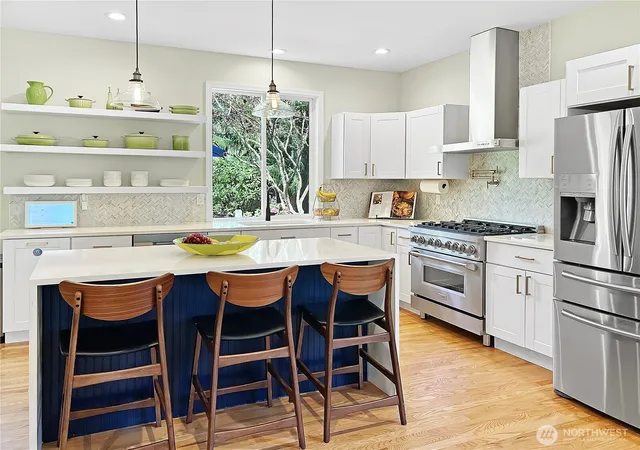 Photo 4 of Sale Pending at 8700 Rosario Pl NE, Bainbridge Island, WA 98110 | MLS# NWM2566998 | Listing updated on 2026-09-24
