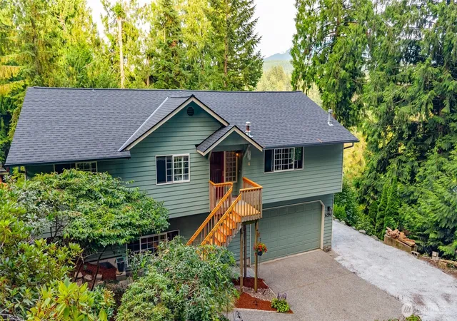 Photo 4 of Sale Pending at 654 Crest Ln, Sedro Woolley, WA 98284 | MLS# NWM2567019 | Listing updated on 2026-08-20
