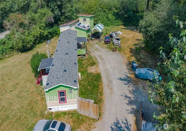 Photo 3 of Manufactured home for sale at 4403 249th Street E, Spanaway, WA 98387 | MLS# NWM2567026 | Listing updated on 2026-09-23
