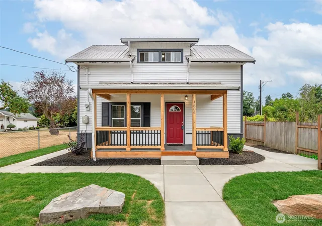 Photo 1 of Sale Pending at 1806 2nd Street Se, Auburn, WA 98002 | MLS# NWM2567047 | Listing updated on 2026-09-21