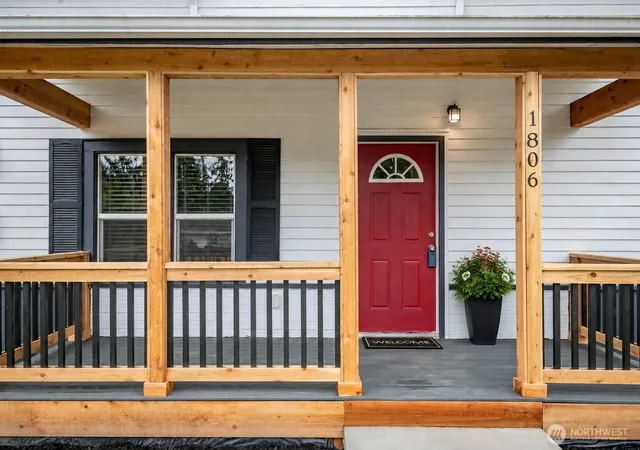 Photo 3 of Sale Pending at 1806 2nd Street Se, Auburn, WA 98002 | MLS# NWM2567047 | Listing updated on 2026-09-21