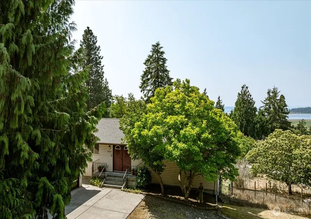 Photo 3 of Single family home for sale at 581 Olympic View Dr, Coupeville, WA 98239 | MLS# NWM2567050 | Listing updated on 2026-09-23