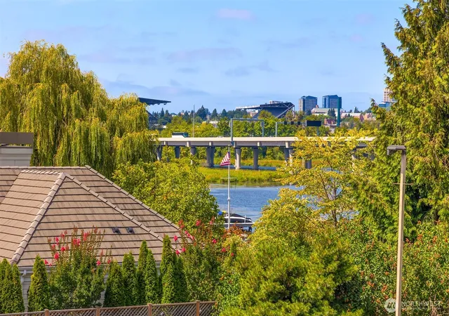Photo 3 of Condo for sale at 2501 Canterbury Ln E #320, Seattle, WA 98112 | MLS# NWM2567060 | Listing updated on 2026-09-23