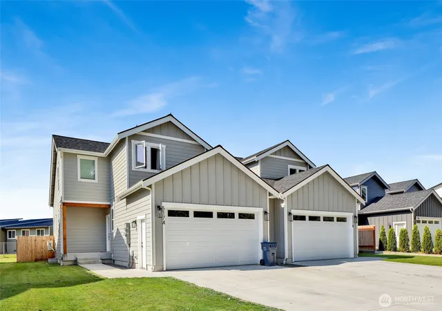 Photo 3 of House for sale at 517 Colton Ln, Everson, WA 98247 | MLS# NWM2567062 | Listing updated on 2026-09-23