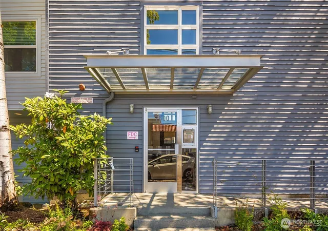 Photo 3 of Condo for sale at 7600 Greenwood Ave N #209, Seattle, WA 98103 | MLS# NWM2567067 | Listing updated on 2026-09-23