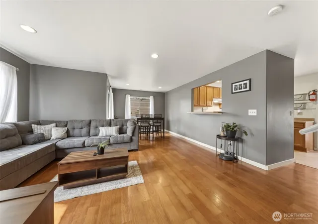 Photo 3 of Single family home for sale at 535 Cayuse St, Walla Walla, WA 99362 | MLS# NWM2567084 | Listing updated on 2026-10-04