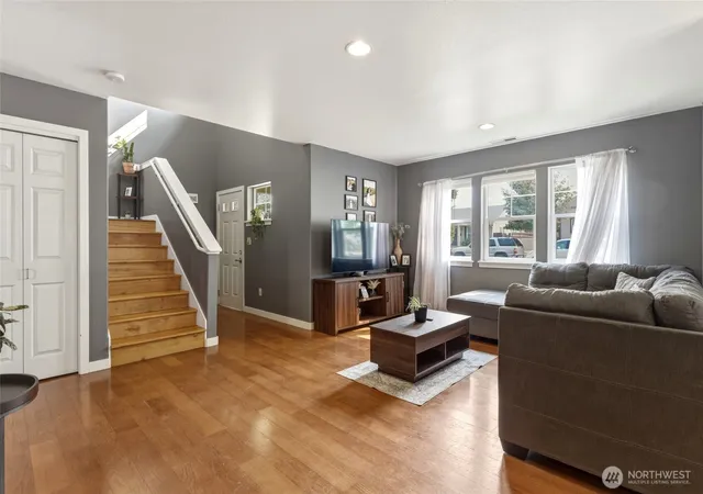 Photo 3 of Single family home for sale at 535 Cayuse St, Walla Walla, WA 99362 | MLS# NWM2567084 | Listing updated on 2026-10-04
