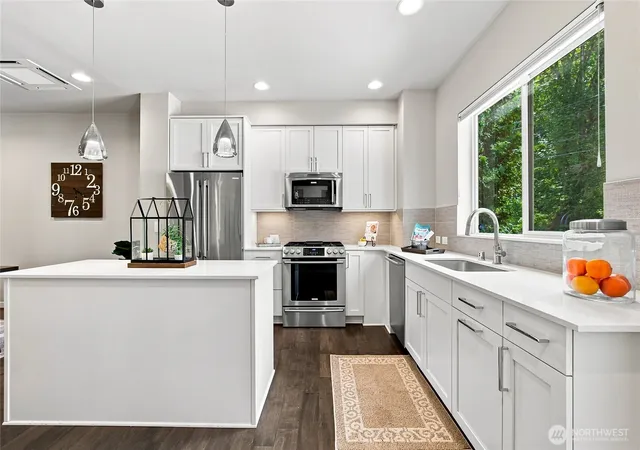 Photo 3 of Townhouse for sale at 1946 Newport Way NW #16, Issaquah, WA 98027 | MLS# NWM2567087 | Listing updated on 2026-09-23