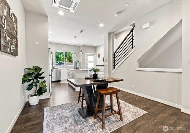 Photo 4 of Townhouse for sale at 1946 Newport Way NW #16, Issaquah, WA 98027 | MLS# NWM2567087 | Listing updated on 2026-09-23