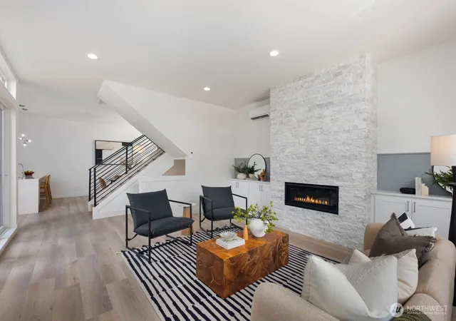 Photo 3 of Single family home for sale at 825 NE 105th Street, Seattle, WA 98125 | MLS# NWM2567095 | Listing updated on 2026-09-23