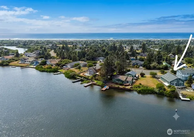 Photo 3 of Sale Pending at 798 Cod Ct Sw, Ocean Shores, WA 98569 | MLS# NWM2567102 | Listing updated on 2026-09-25