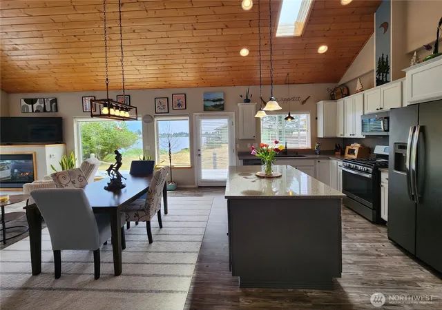 Photo 4 of Sale Pending at 798 Cod Ct SW, Ocean Shores, WA 98569 | MLS# NWM2567102 | Listing updated on 2026-09-25