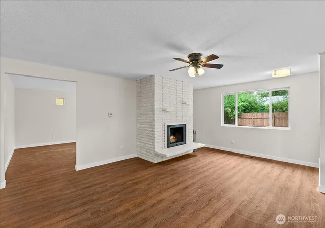 Photo 4 of Single family home for sale at 708 Tartan Dr SW, Tumwater, WA 98501 | MLS# NWM2567112 | Listing updated on 2026-09-23