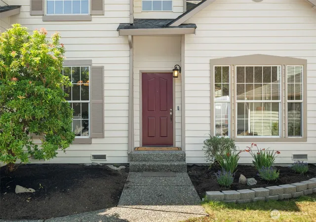 Photo 3 of Single family home for sale at 13618 55th Drive Se, Everett, WA 98208 | MLS# NWM2567120 | Listing updated on 2026-09-23