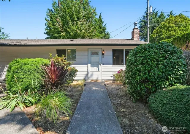 Photo 1 of Condo for sale at 3300 Kauffman Ave #18, Vancouver, WA 98660 | MLS# NWM2567121 | Listing updated on 2026-09-21