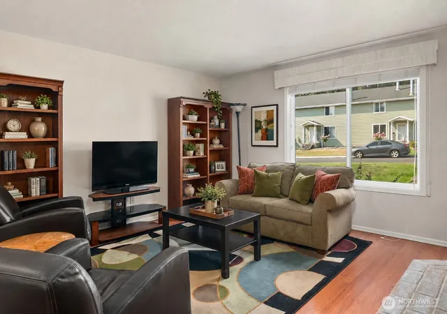 Photo 2 of Sale Pending at 307 S 325th Lane #22B, Federal Way, WA 98003 | MLS# NWM2567133 | Listing updated on 2026-09-25
