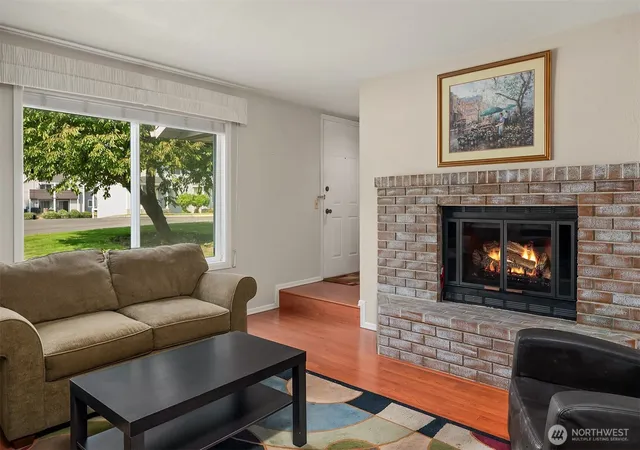 Photo 3 of Sale Pending at 307 S 325th Lane #22B, Federal Way, WA 98003 | MLS# NWM2567133 | Listing updated on 2026-09-25
