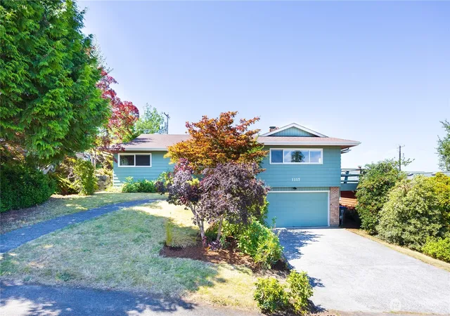Photo 1 of Sale Pending at 1117 Undine St, Bellingham, WA 98229 | MLS# NWM2567143 | Listing updated on 2026-09-23