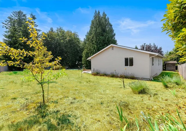 Photo 4 of Single family home for sale at 37433 NE Fern Pl, Hansville, WA 98340 | MLS# NWM2567144 | Listing updated on 2026-09-23