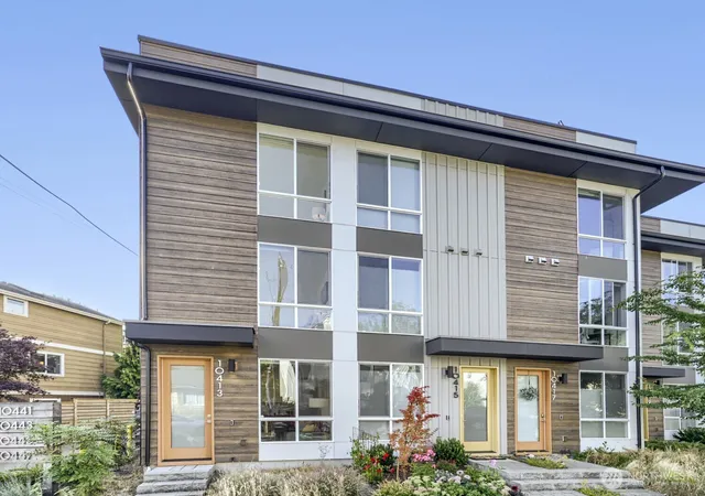 Photo 3 of Townhouse for sale at 10413 Alderbrook Pl Nw, Seattle, WA 98177 | MLS# NWM2567171 | Listing updated on 2026-09-23