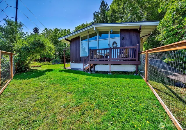 Photo 3 of Sale Pending at 5700 212th Street Sw, Mountlake Terrace, WA 98043 | MLS# NWM2567184 | Listing updated on 2026-09-29