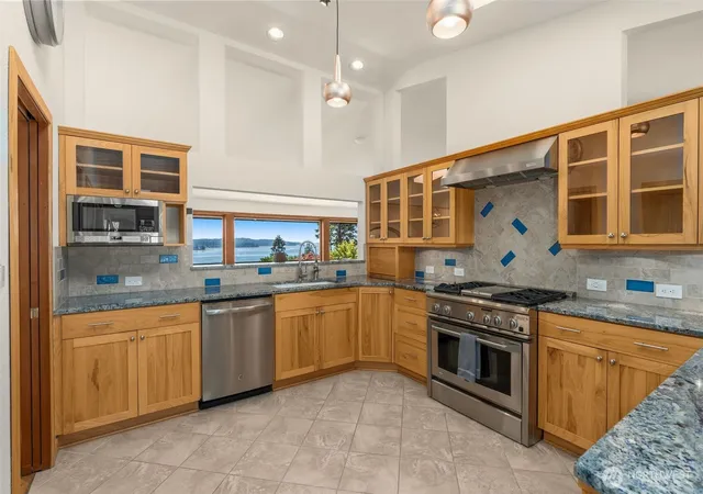 Photo 3 of Single family home for sale at 10321 123rd Street NW, Gig Harbor, WA 98329 | MLS# NWM2567189 | Listing updated on 2026-10-03