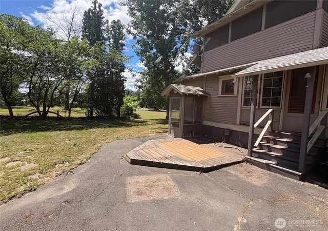 Photo 3 of Single family home for sale at 1127 Fern Ave, Walla Walla, WA 99362 | MLS# NWM2567230 | Listing updated on 2026-09-23