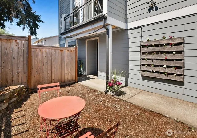 Photo 2 of Townhouse for sale at 4237 S Bozeman St #D, Seattle, WA 98118 | MLS# NWM2567232 | Listing updated on 2026-09-21