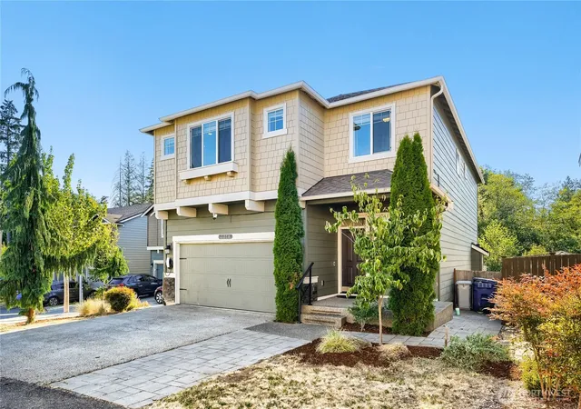 Photo 3 of Single family home for sale at 3220 S 281st Place, Auburn, WA 98001 | MLS# NWM2567242 | Listing updated on 2026-09-23