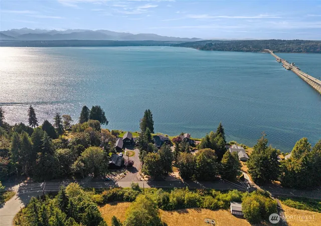 Photo 4 of Sale Pending at 31879 S Brg Way NE, Poulsbo, WA 98370 | MLS# NWM2567244 | Listing updated on 2026-09-26