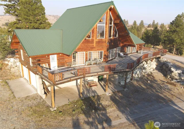 Photo 3 of Single family home for sale at 20 Homestead Spur, Oroville, WA 98844 | MLS# NWM2567256 | Listing updated on 2026-09-25