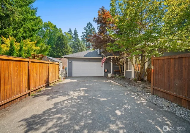 Photo 3 of Single family home for sale at 1605 131st Drive Ne, Lake Stevens, WA 98258 | MLS# NWM2567284 | Listing updated on 2026-09-30