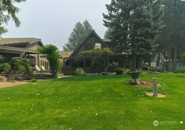 Photo 2 of Single family home for sale at 820 Meadowlark Ln S, Othello, WA 99344 | MLS# NWM2567290 | Listing updated on 2026-10-02