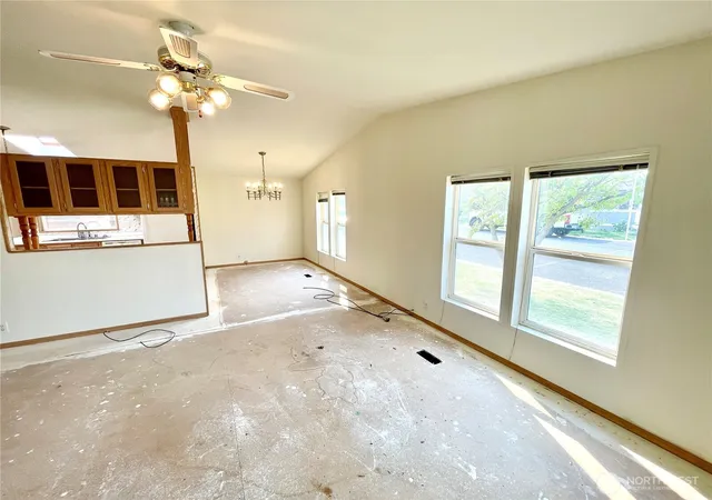 Photo 3 of Manufactured home for sale at 731 NE Dawson St, College Place, WA 99324 | MLS# NWM2567298 | Listing updated on 2026-09-21