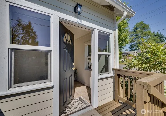 Photo 4 of Condo for sale at 402 W Galena St, Granite Falls, WA 98252 | MLS# NWM2567312 | Listing updated on 2026-09-23