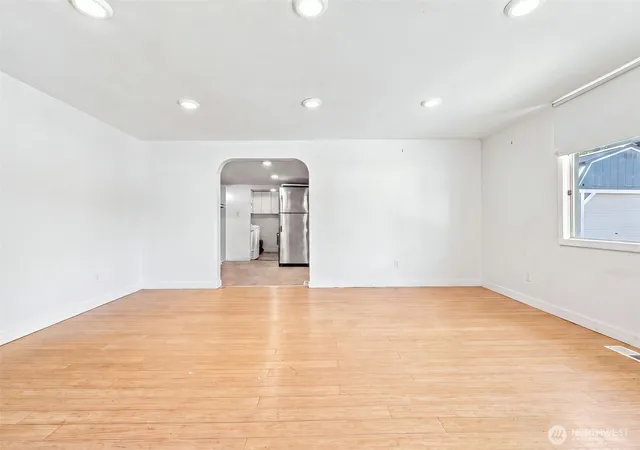 Photo 4 of Single family home for sale at 10409 3rd Avenue SW, Seattle, WA 98146 | MLS# NWM2567316 | Listing updated on 2026-09-23