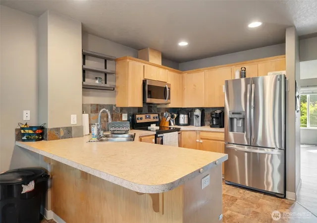 Photo 4 of Sale Pending at 3319 Bali St NE, Lacey, WA 98516 | MLS# NWM2567321 | Listing updated on 2026-10-01