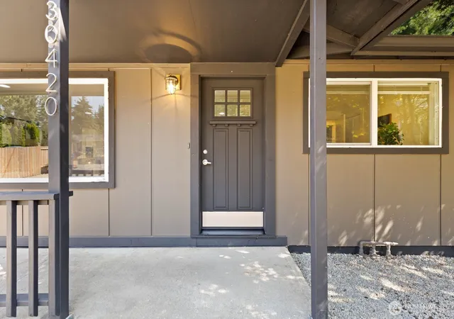 Photo 4 of Single family home for sale at 30420 2Nd Ave S, Federal Way, WA 98003 | MLS# NWM2567330 | Listing updated on 2026-09-24