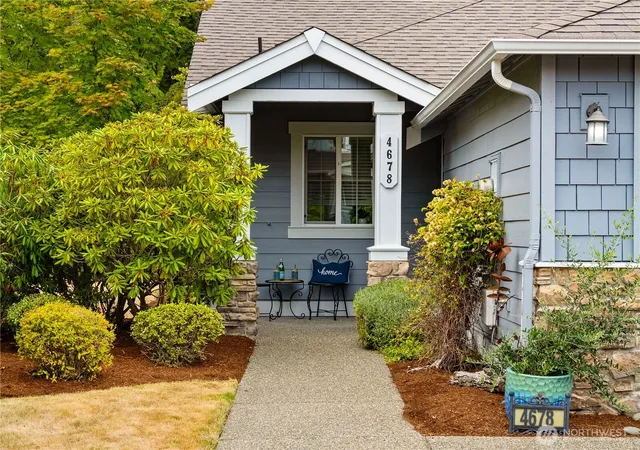 Photo 3 of Townhouse for sale at 4678 Strathmore Cir Sw, Port Orchard, WA 98367 | MLS# NWM2567336 | Listing updated on 2026-09-29