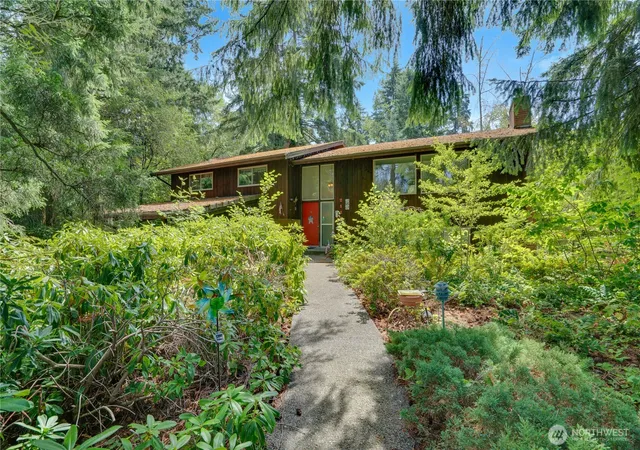 Photo 3 of Single family home for sale at 2118 80th Street E, Tacoma, WA 98404 | MLS# NWM2567338 | Listing updated on 2026-09-28